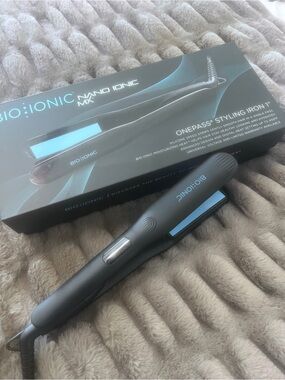 Bio:Ionic Black OnePass Styling Iron - Compact Hair Straightener